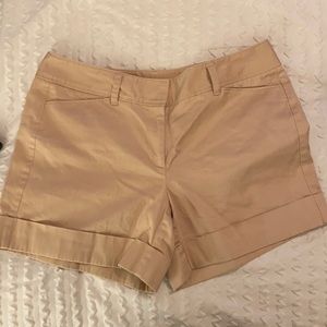 White House Black Market khaki shorts sz 8